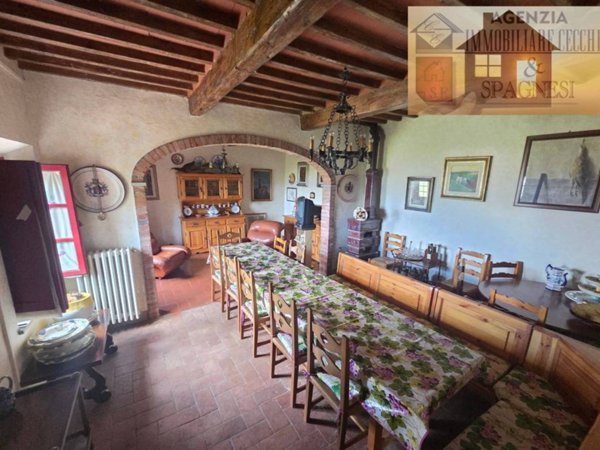 casa indipendente in vendita a Carmignano