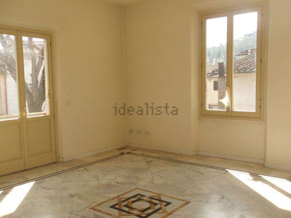 casa indipendente in vendita a Carmignano