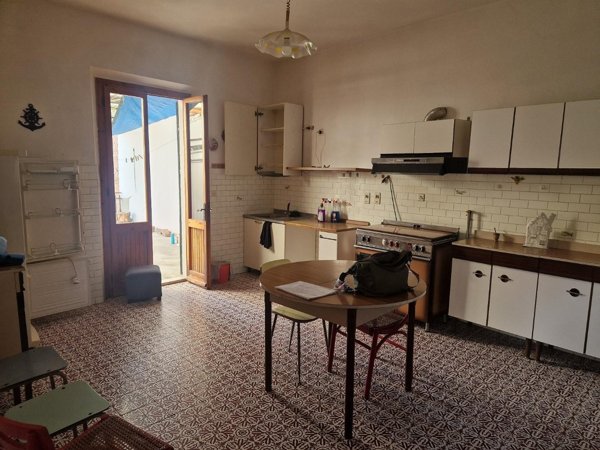 casa indipendente in vendita a Carmignano