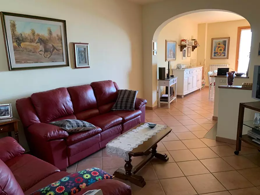 casa indipendente in vendita a Carmignano