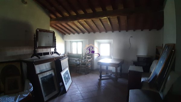 casa indipendente in vendita a Carmignano