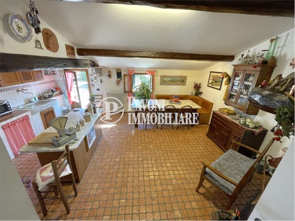 casa indipendente in vendita a Carmignano