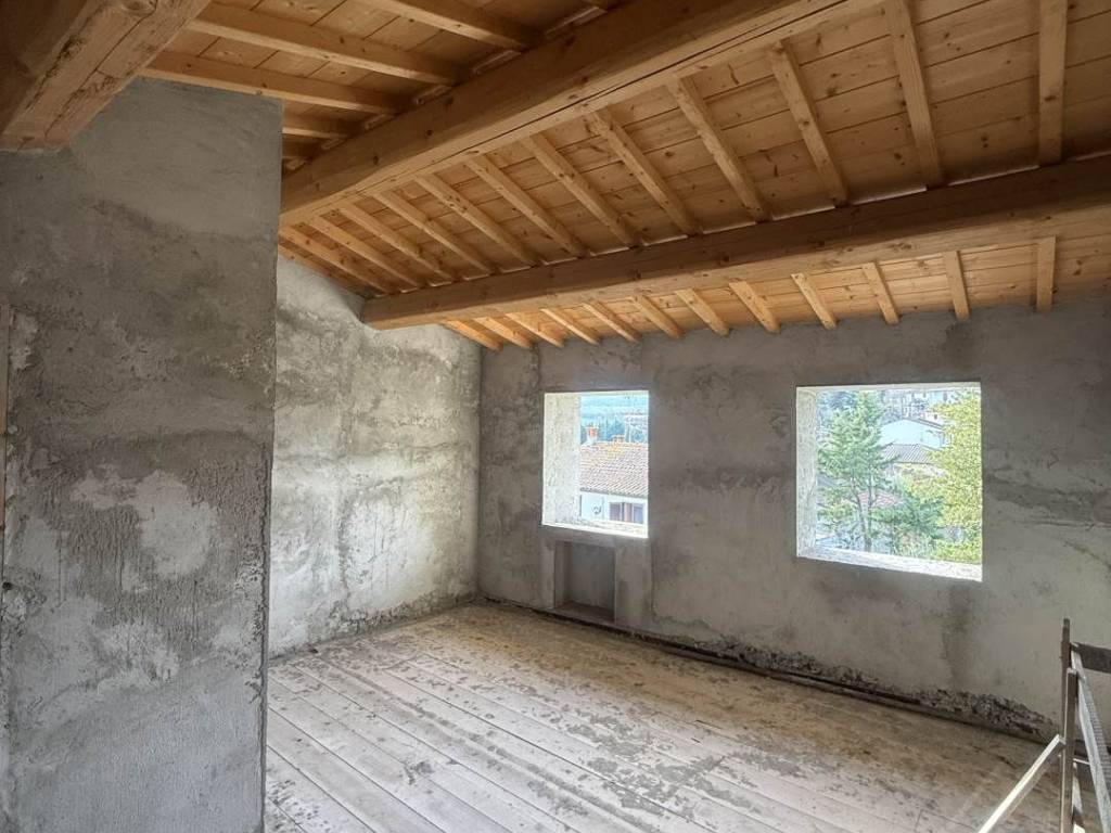 casa indipendente in vendita a Carmignano