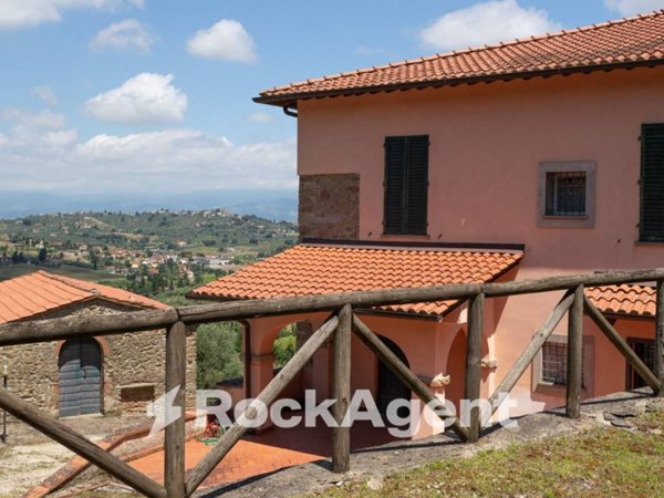 casa indipendente in vendita a Carmignano