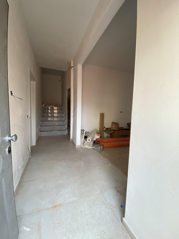 casa indipendente in vendita a Carmignano