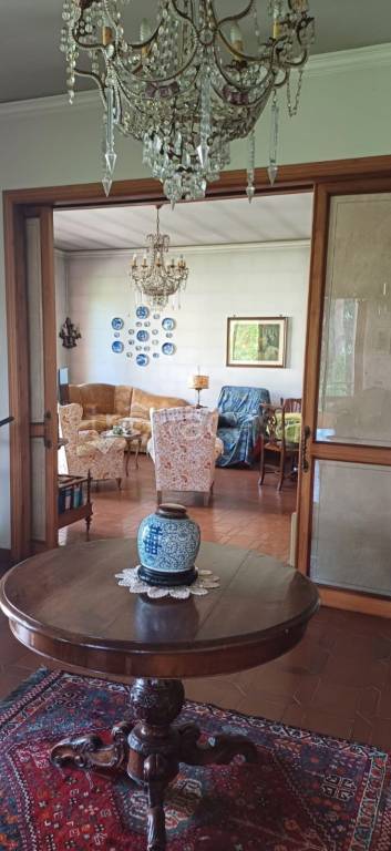 casa indipendente in vendita a Carmignano