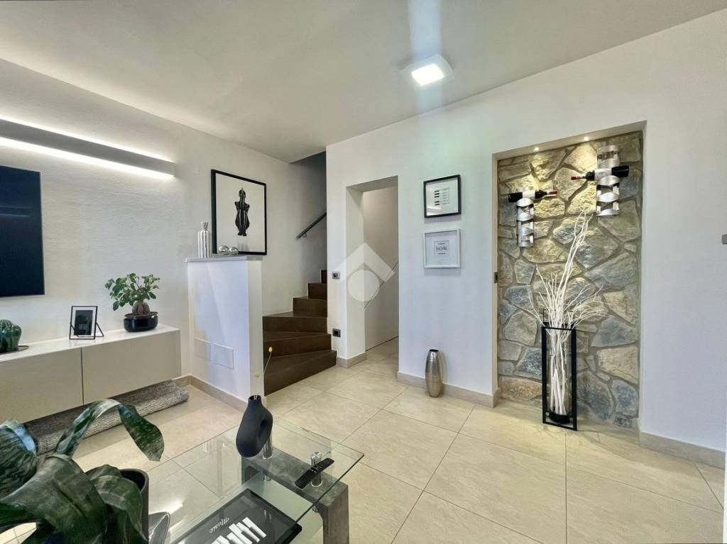 casa indipendente in vendita a Carmignano