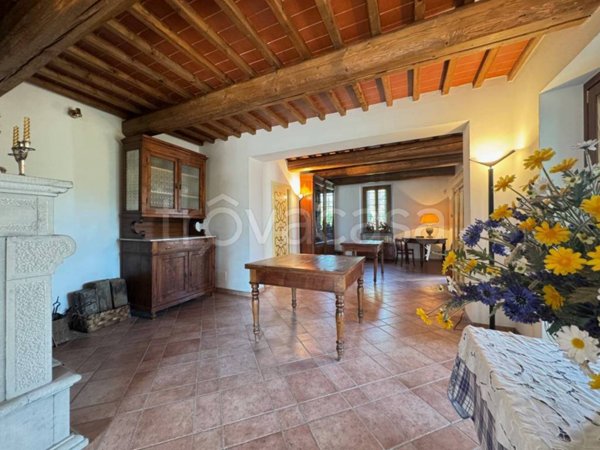 casa indipendente in vendita a Carmignano