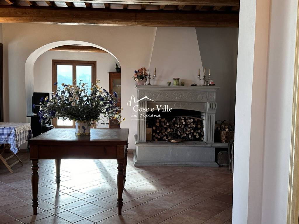 casa indipendente in vendita a Carmignano