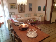 casa indipendente in vendita a Carmignano