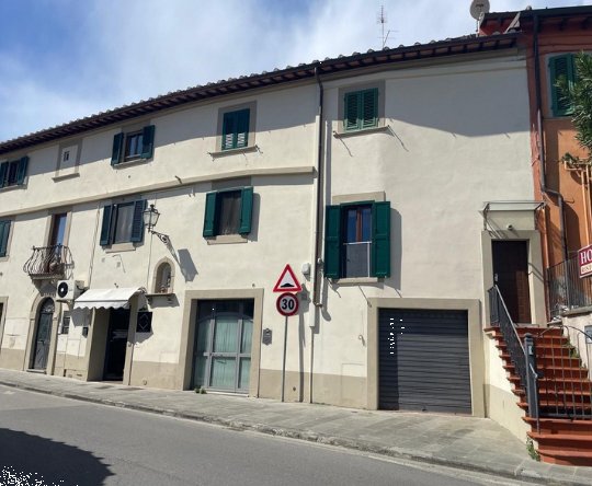 negozio in vendita a Carmignano