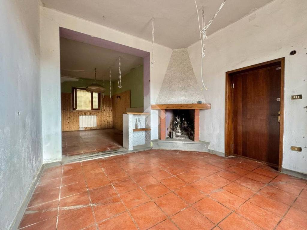 casa indipendente in vendita a Carmignano