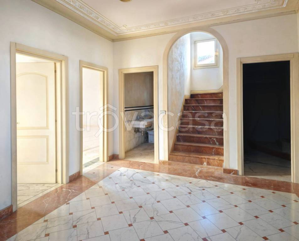 casa indipendente in vendita a Carmignano