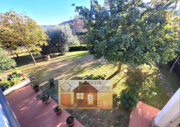 casa indipendente in vendita a Carmignano