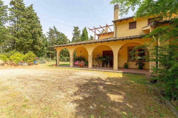 casa indipendente in vendita a Carmignano