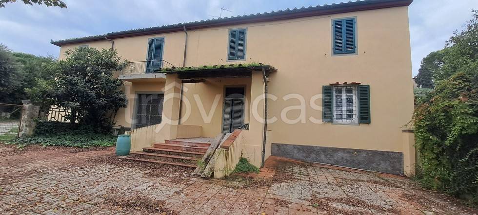 casa indipendente in vendita a Carmignano