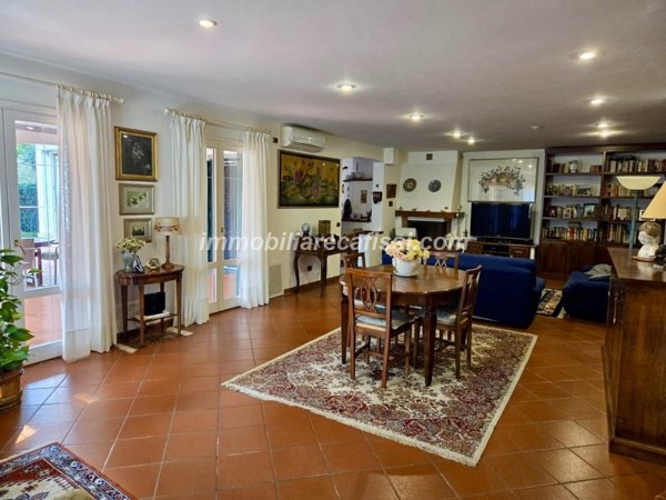 casa indipendente in vendita a Carmignano