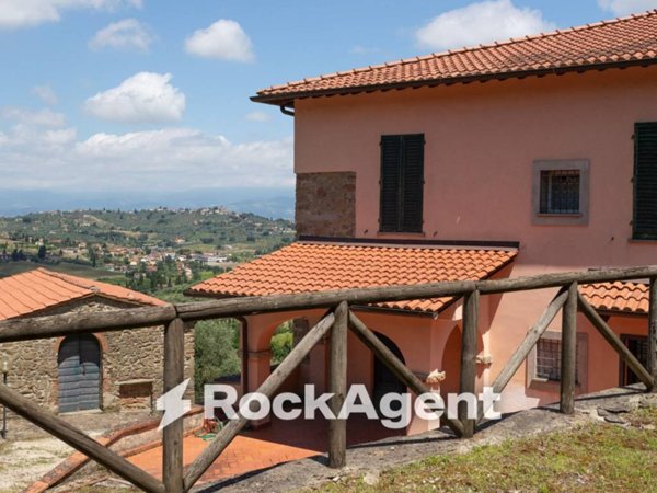 casa indipendente in vendita a Carmignano