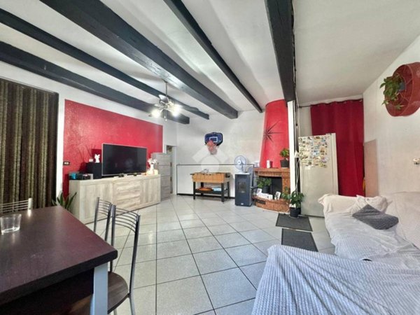 casa indipendente in vendita a Carmignano