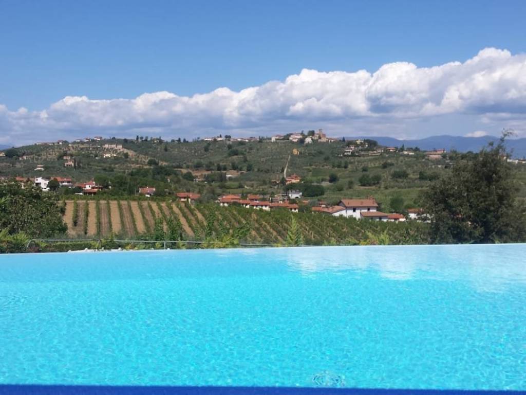 casa indipendente in vendita a Carmignano