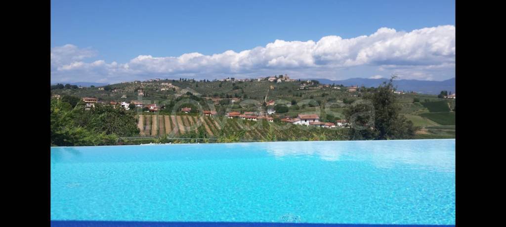 casa indipendente in vendita a Carmignano