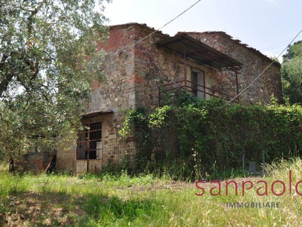 casa indipendente in vendita a Carmignano