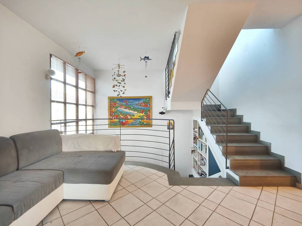 casa indipendente in vendita a Carmignano