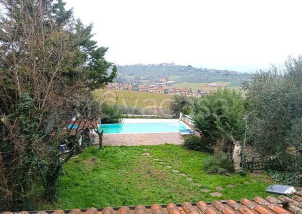 casa indipendente in vendita a Carmignano