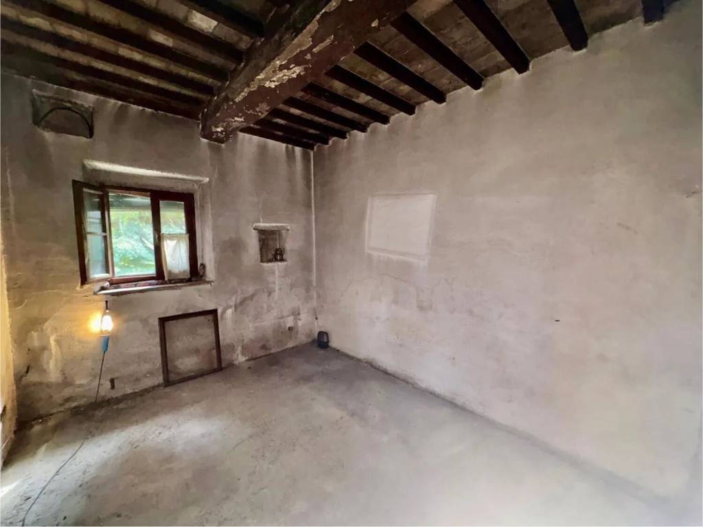 casa indipendente in vendita a Carmignano