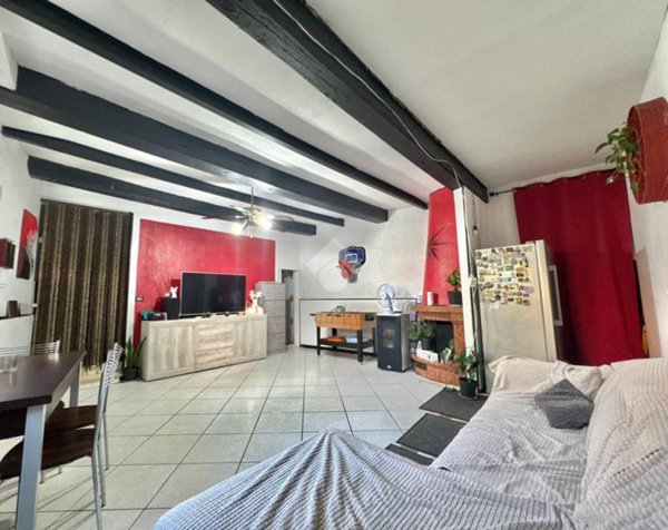 casa indipendente in vendita a Carmignano