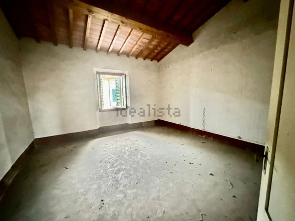casa indipendente in vendita a Carmignano