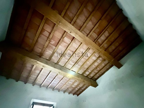 casa indipendente in vendita a Carmignano
