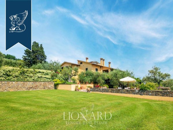 casa indipendente in vendita a Carmignano