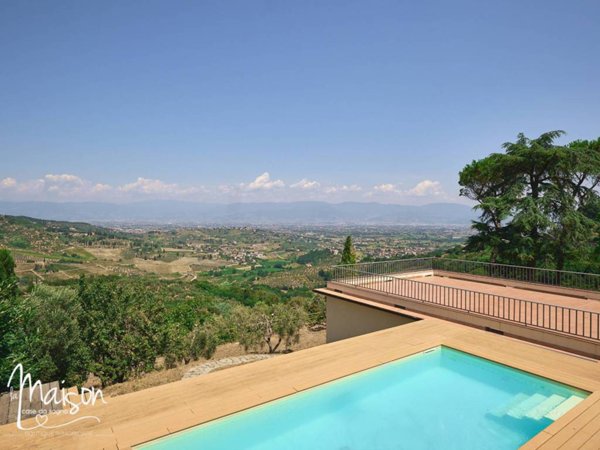 casa indipendente in vendita a Carmignano