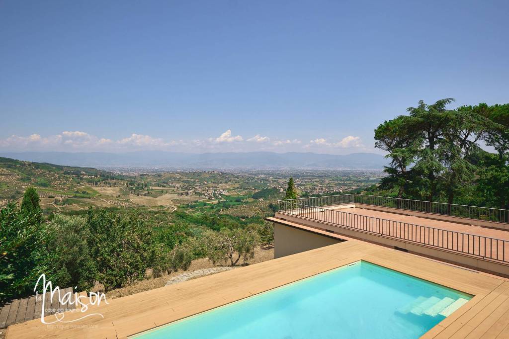 casa indipendente in vendita a Carmignano
