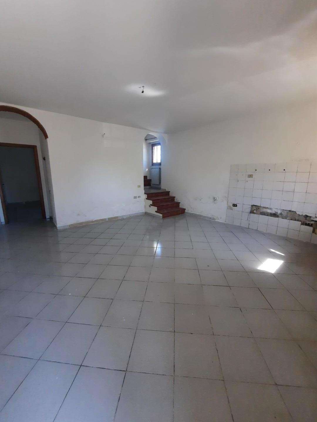 intera palazzina in vendita a Carmignano
