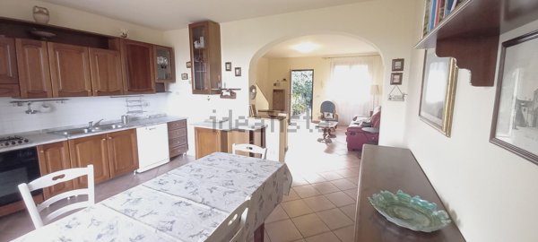 casa indipendente in vendita a Carmignano