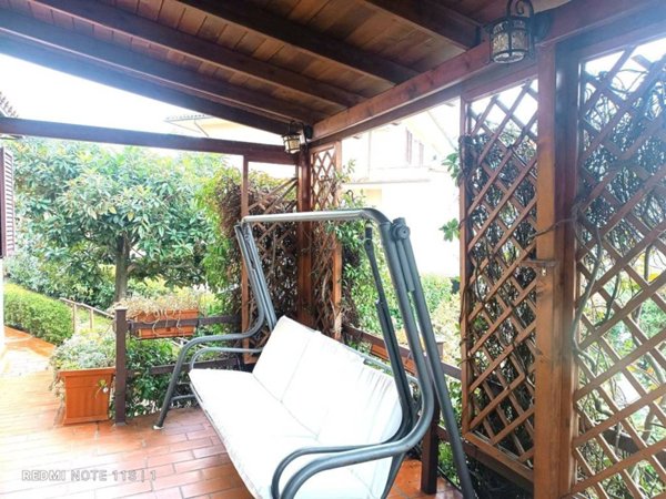 casa indipendente in vendita a Carmignano