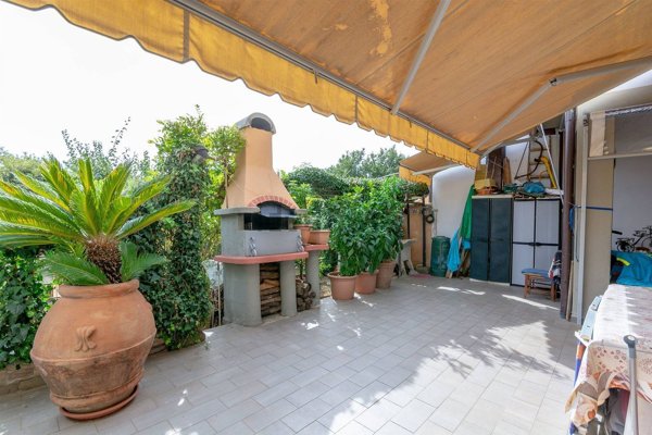 casa indipendente in vendita a Carmignano