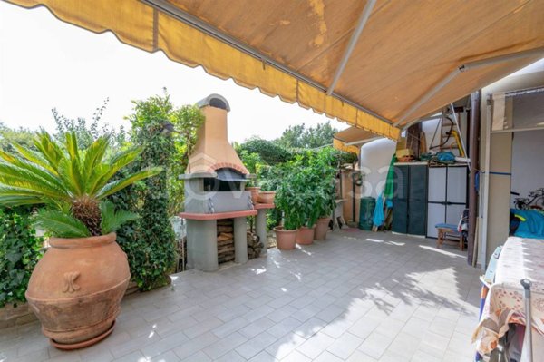 casa indipendente in vendita a Carmignano