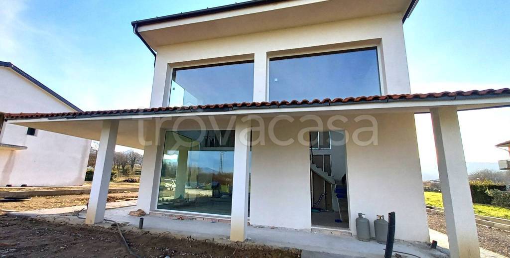 casa indipendente in vendita a Carmignano