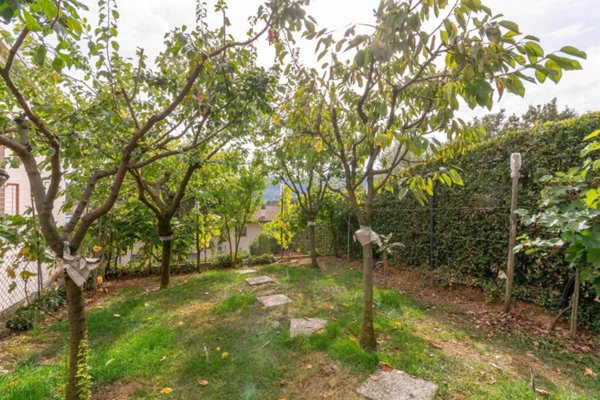 casa indipendente in vendita a Carmignano