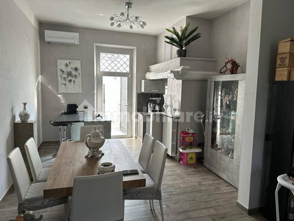 casa indipendente in vendita a Carmignano