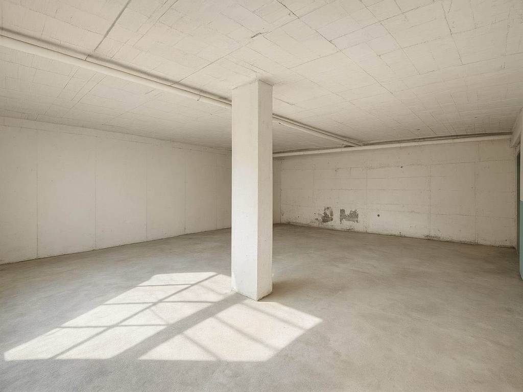 locale di sgombero in vendita a Carmignano