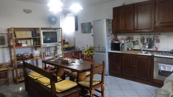 casa indipendente in vendita a Carmignano