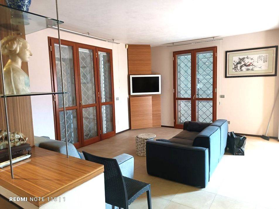 casa indipendente in vendita a Carmignano