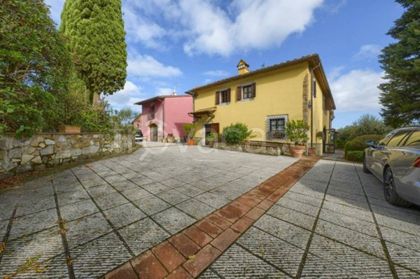 casa indipendente in vendita a Carmignano