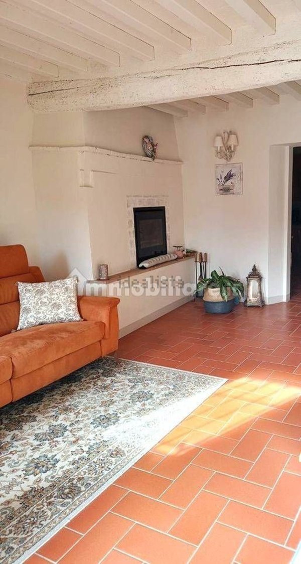 casale in vendita a Carmignano