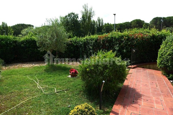 casa indipendente in vendita a Carmignano