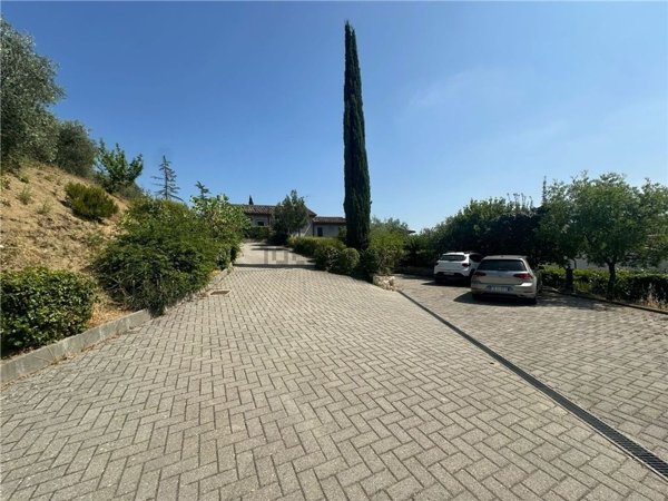 casale in vendita a Carmignano